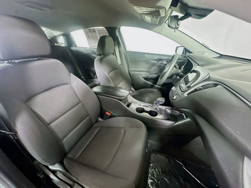 Used 2024 Chevrolet Malibu LT FWD image 12