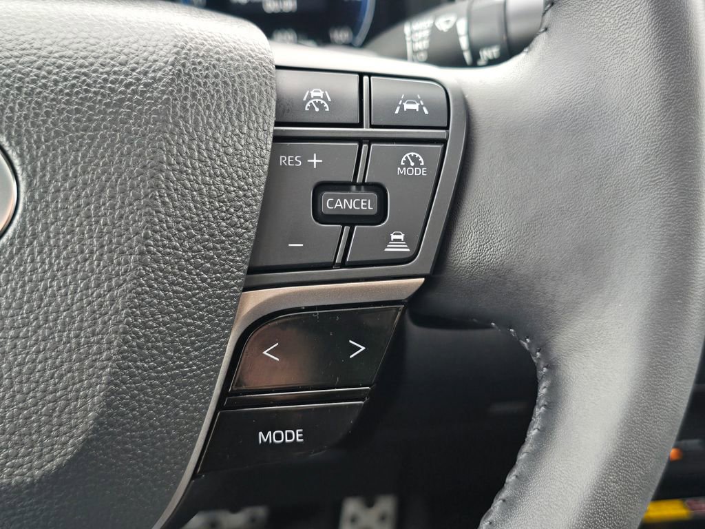Used 2025 Toyota Camry XSE AWD/4WD image 31