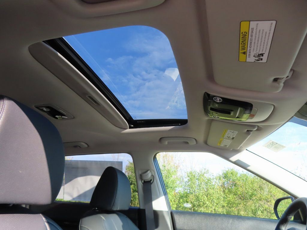 New 2026 Kia Seltos SX w/ SX Sunroof Package image 7