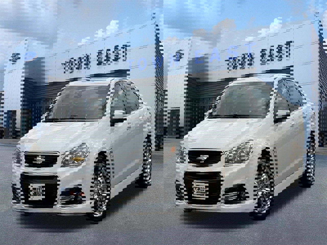 Used 2015 Chevrolet SS image 1