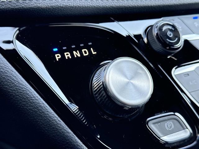 New 2026 Chrysler Pacifica Limited FWD image 16