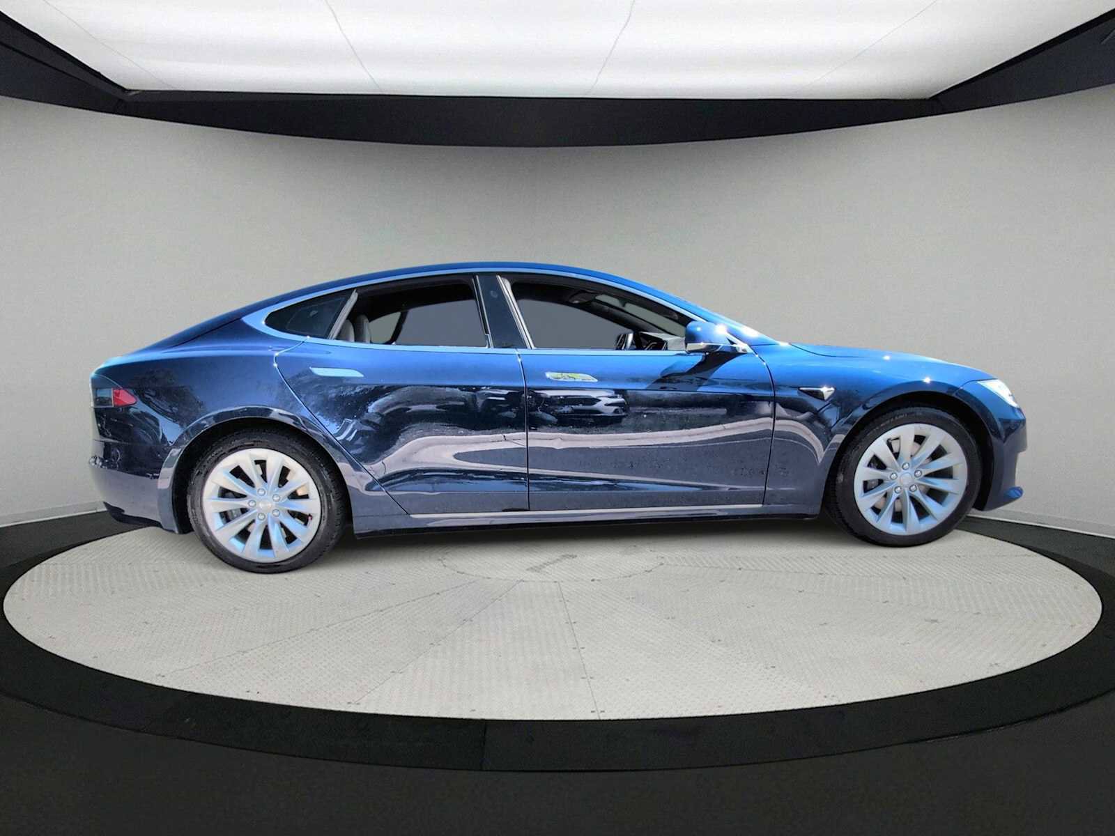 Used 2016 Tesla Model S image 9
