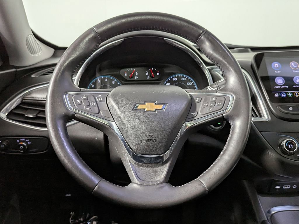 Used 2020 Chevrolet Malibu LT w/ Leather Package FWD image 23