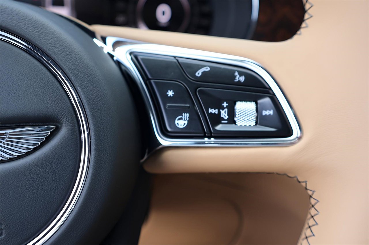 New 2025 Bentley Bentayga image 27