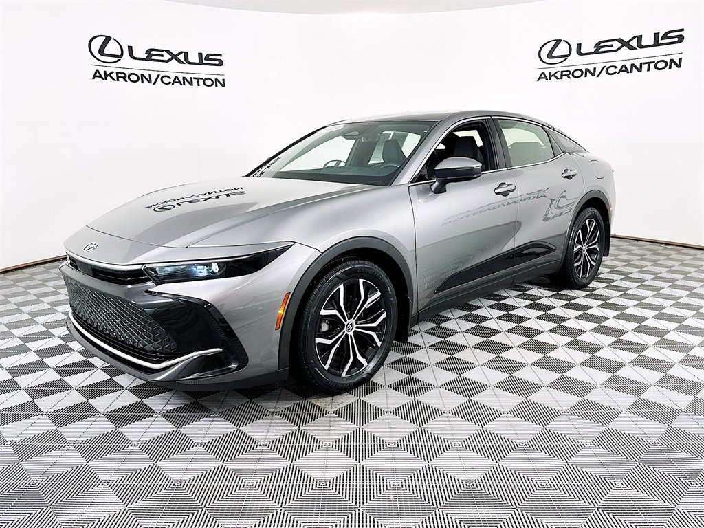 Used 2023 Toyota Crown XLE image 5