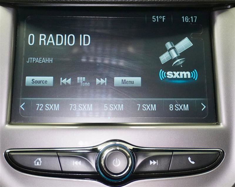 Used 2018 Chevrolet Cruze LT w/ Convenience Package FWD image 16