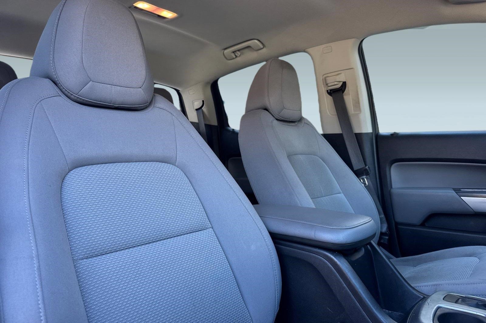 Used 2020 Chevrolet Colorado LT w/ Safety Package image 30