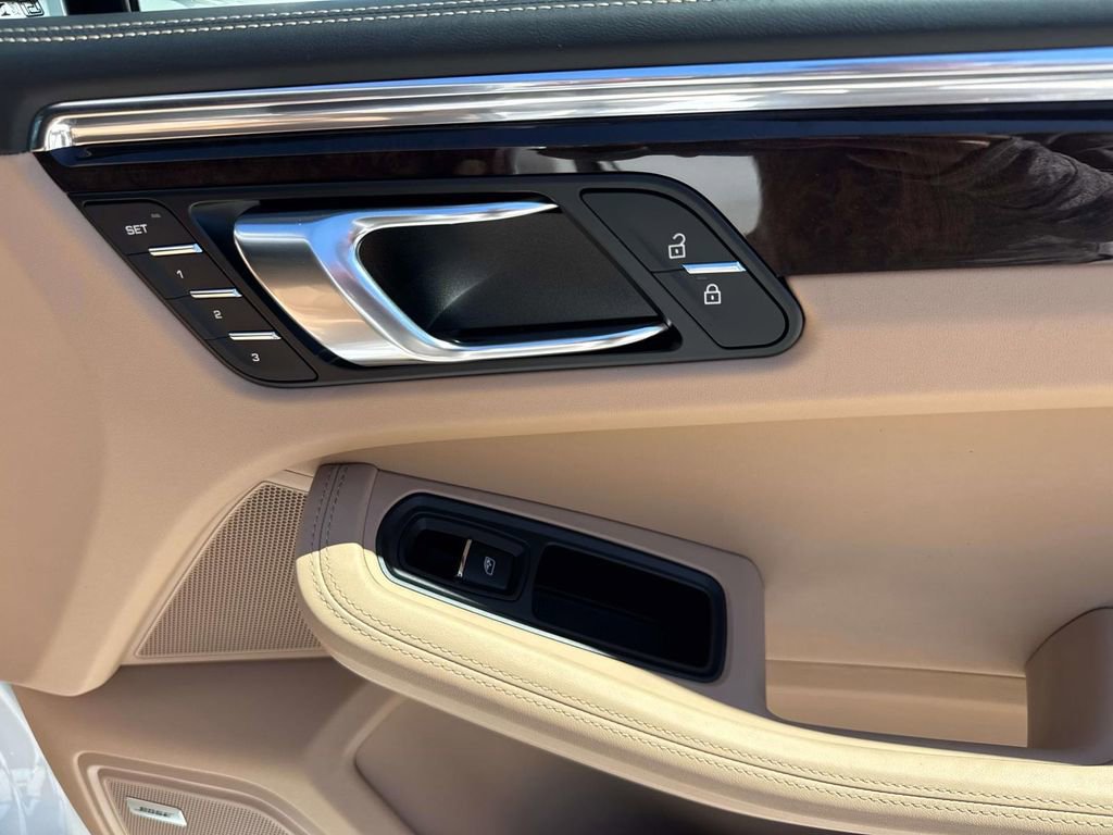 New 2026 Porsche Macan GTS image 19