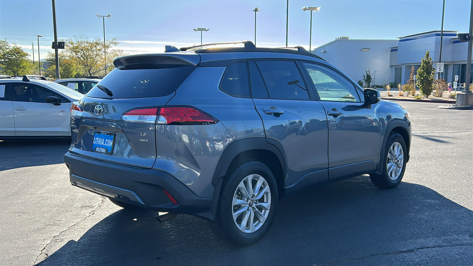 Used 2022 Toyota Corolla Cross LE AWD/4WD image 5