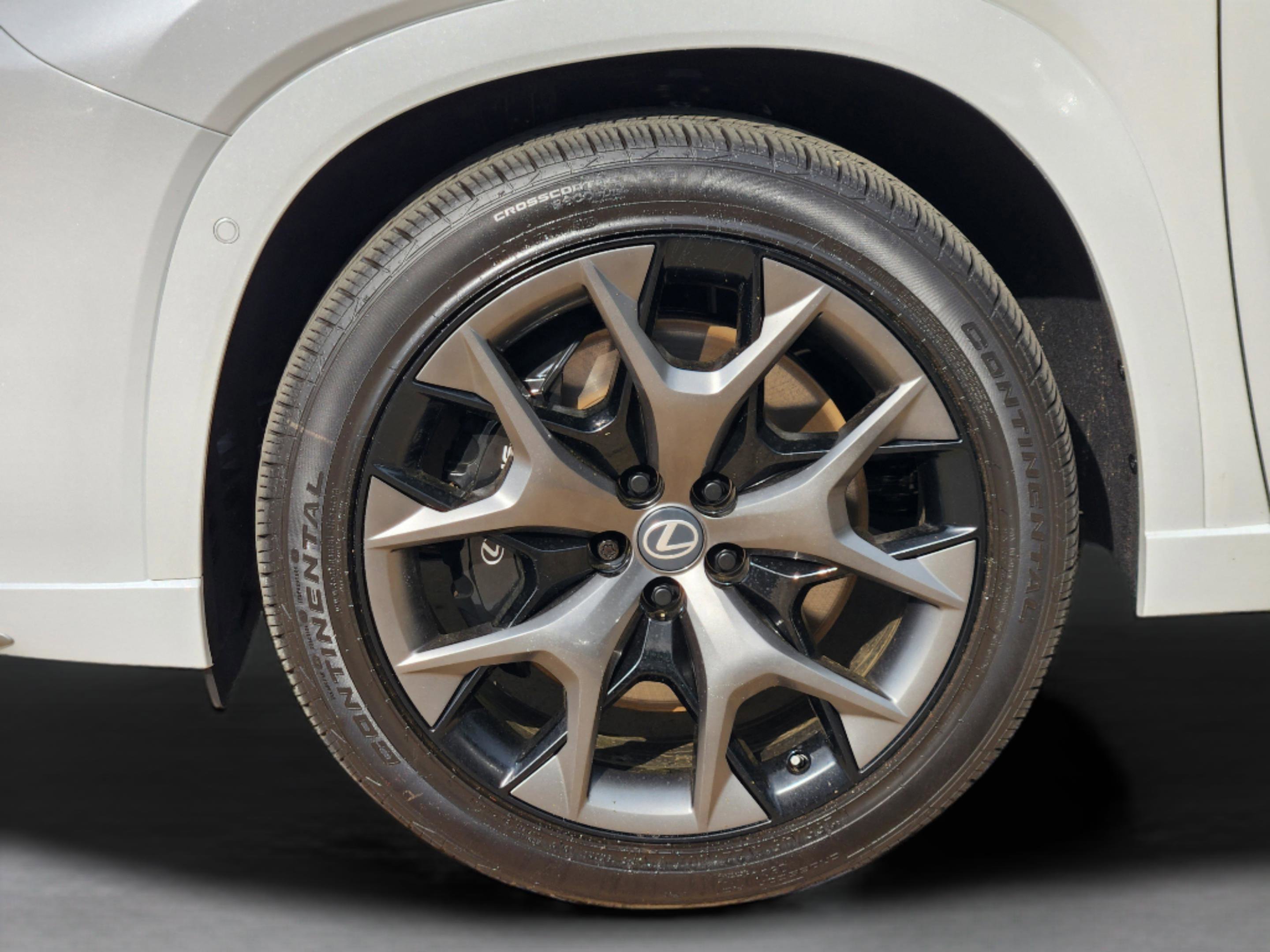 New 2026 Lexus TX 500h AWD image 6