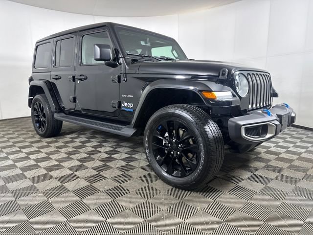 Used 2022 Jeep Wrangler Unlimited Sahara w/ Cold Weather Group image 2