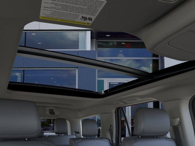 New 2025 Ford Expedition Active image 22