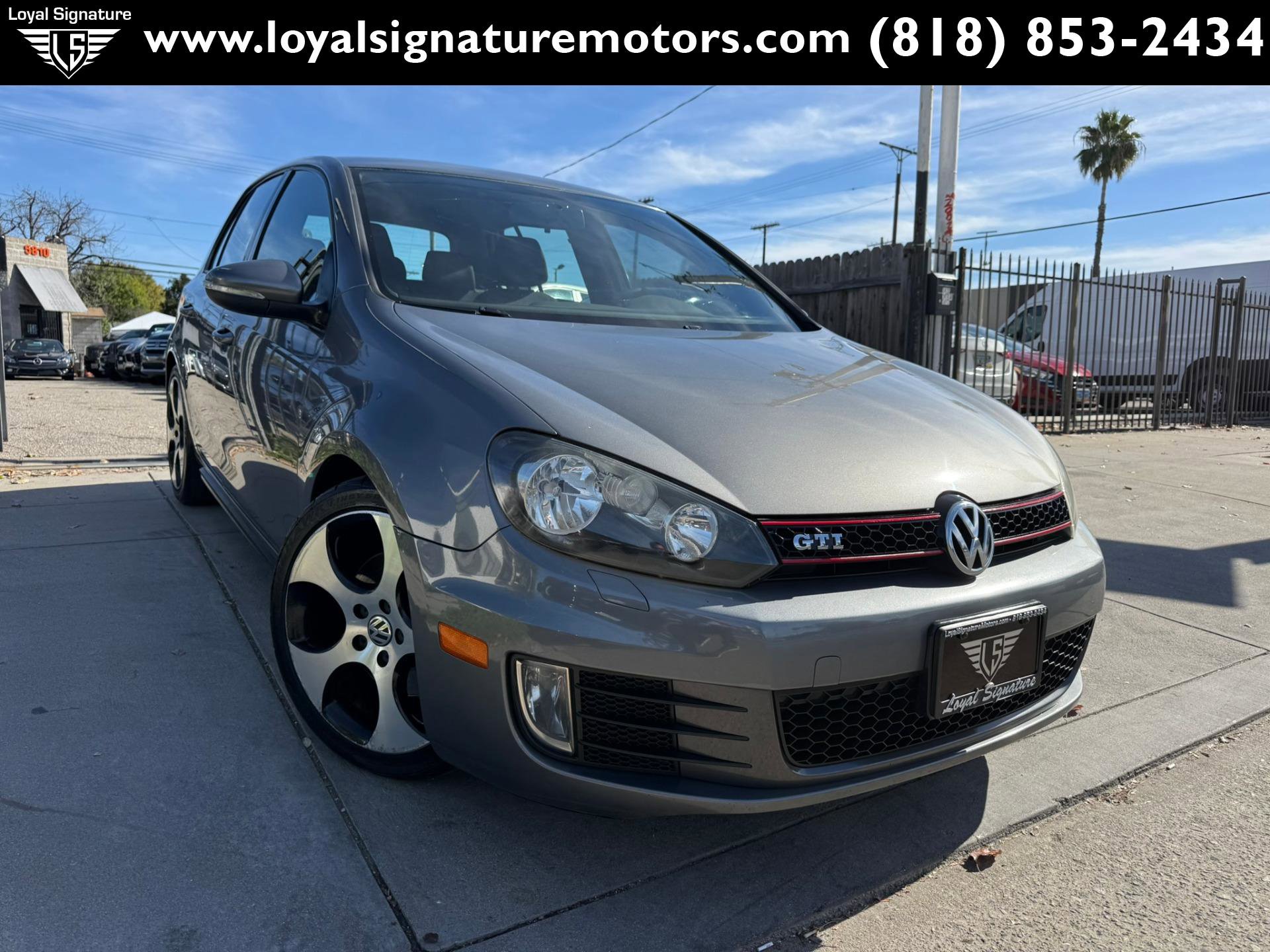 Used 2012 Volkswagen Golf 4-Door image 1