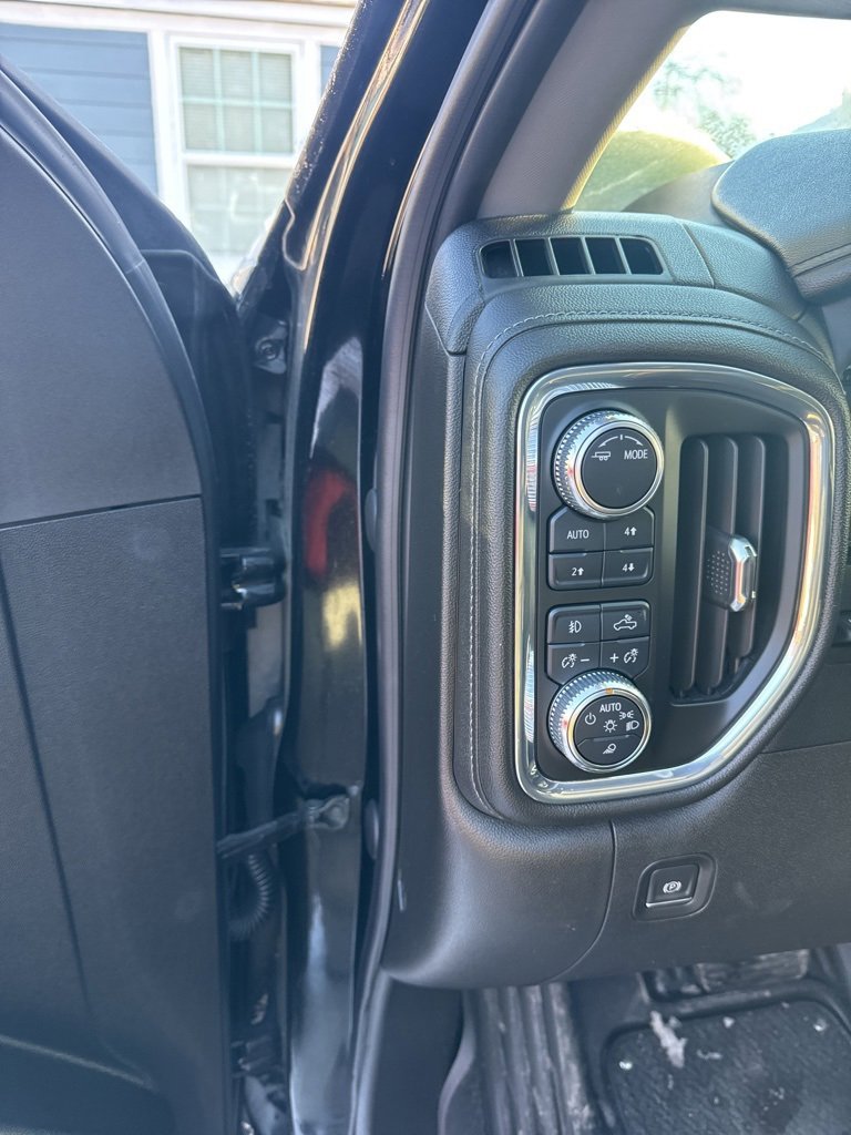 Used 2023 GMC Sierra 2500 Denali w/ Denali Ultimate Package image 30