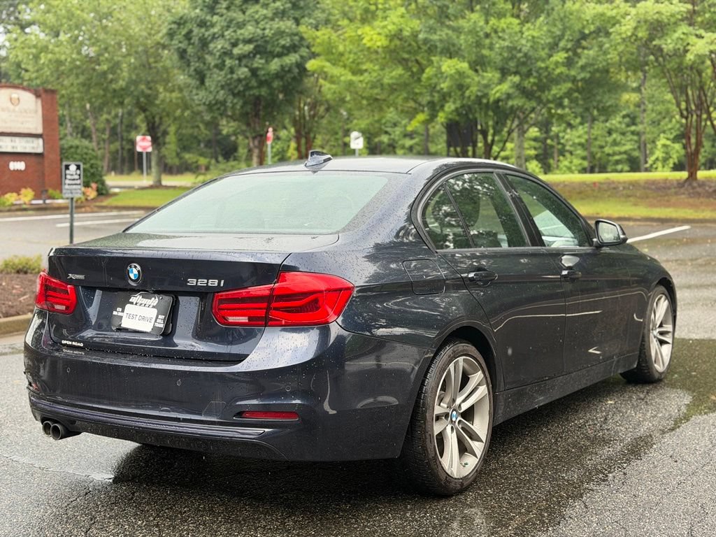 Used 2016 BMW 328i xDrive Sedan AWD/4WD image 5