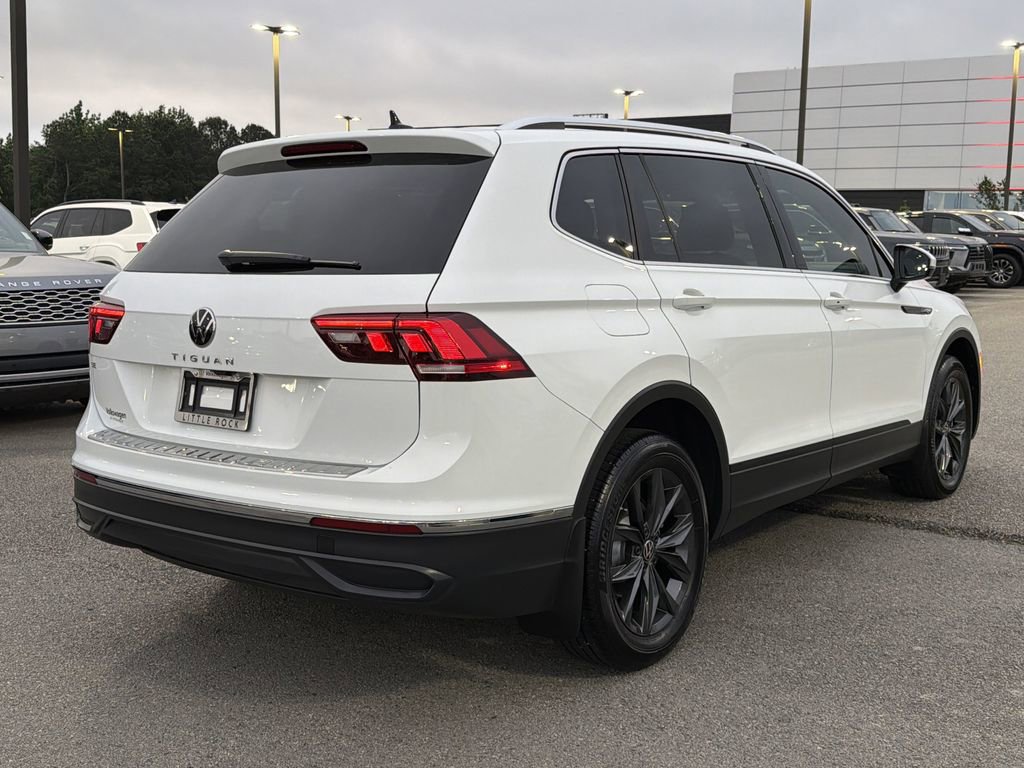 Used 2024 Volkswagen Tiguan SE FWD image 5