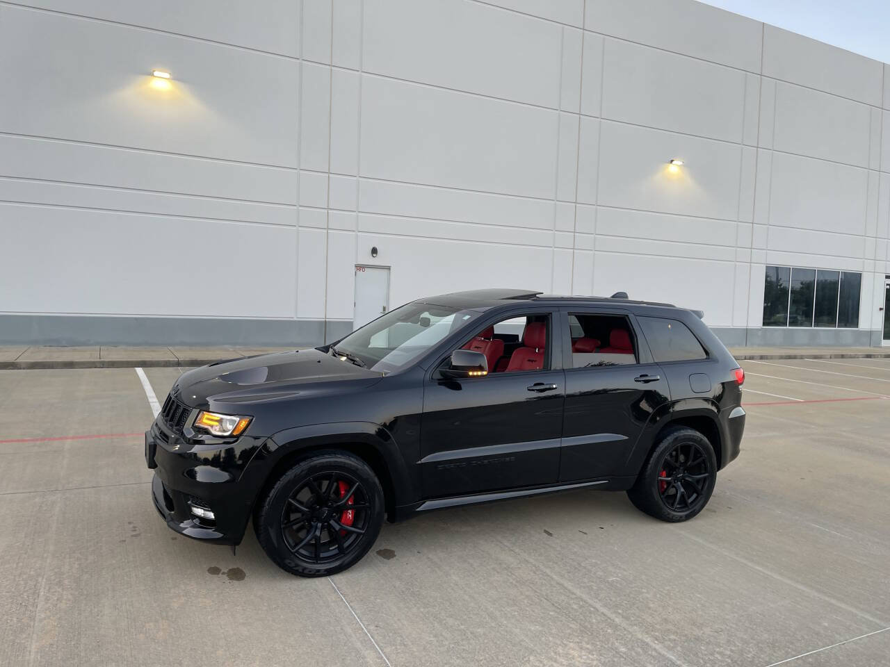 Used 2021 Jeep Grand Cherokee SRT AWD/4WD image 5