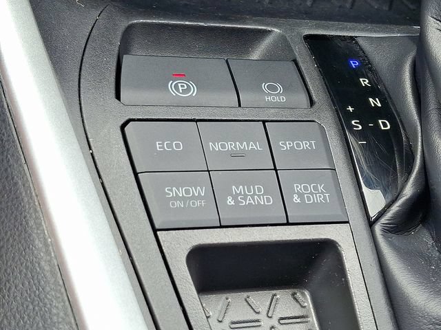 Used 2024 Toyota RAV4 XLE AWD/4WD image 24