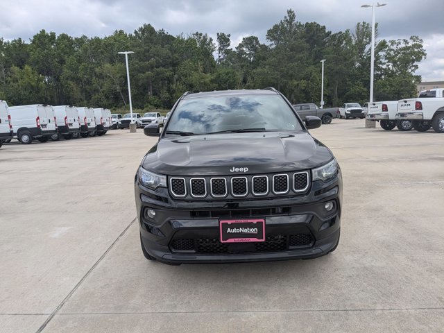 Used 2018 Jeep Compass Limited w/ Navigation Group FWD image 2