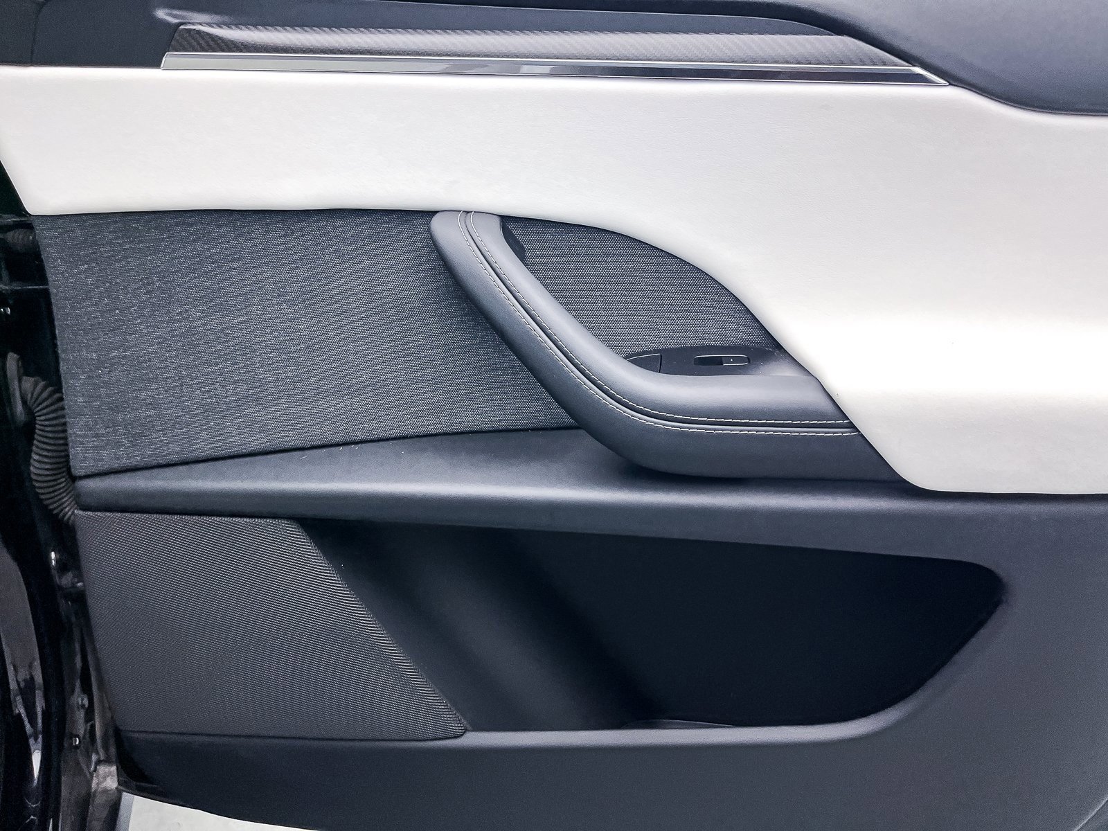 Used 2022 Tesla Model X Plaid image 31