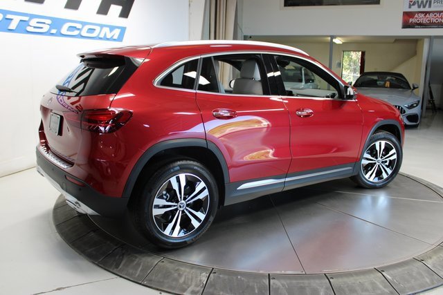 Used 2024 Mercedes-Benz GLA 250 w/ Exclusive Package image 6
