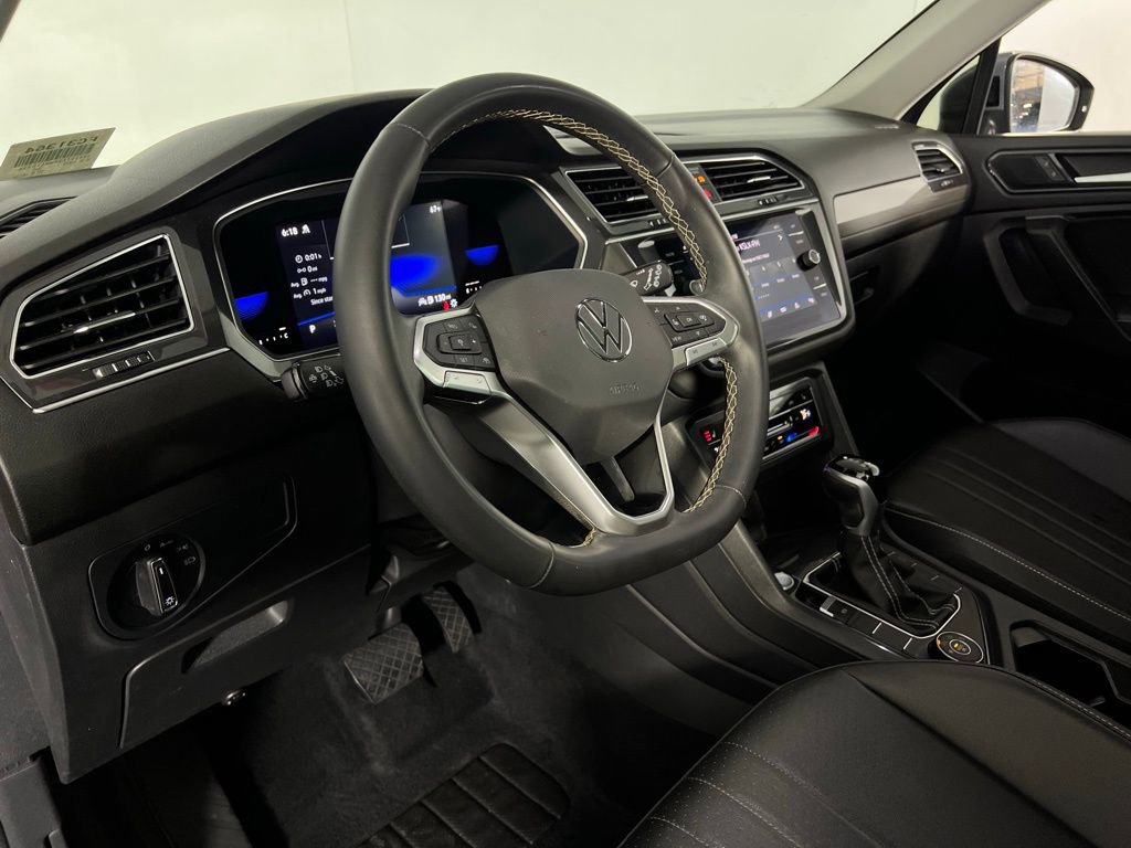 Used 2022 Volkswagen Tiguan SE image 20