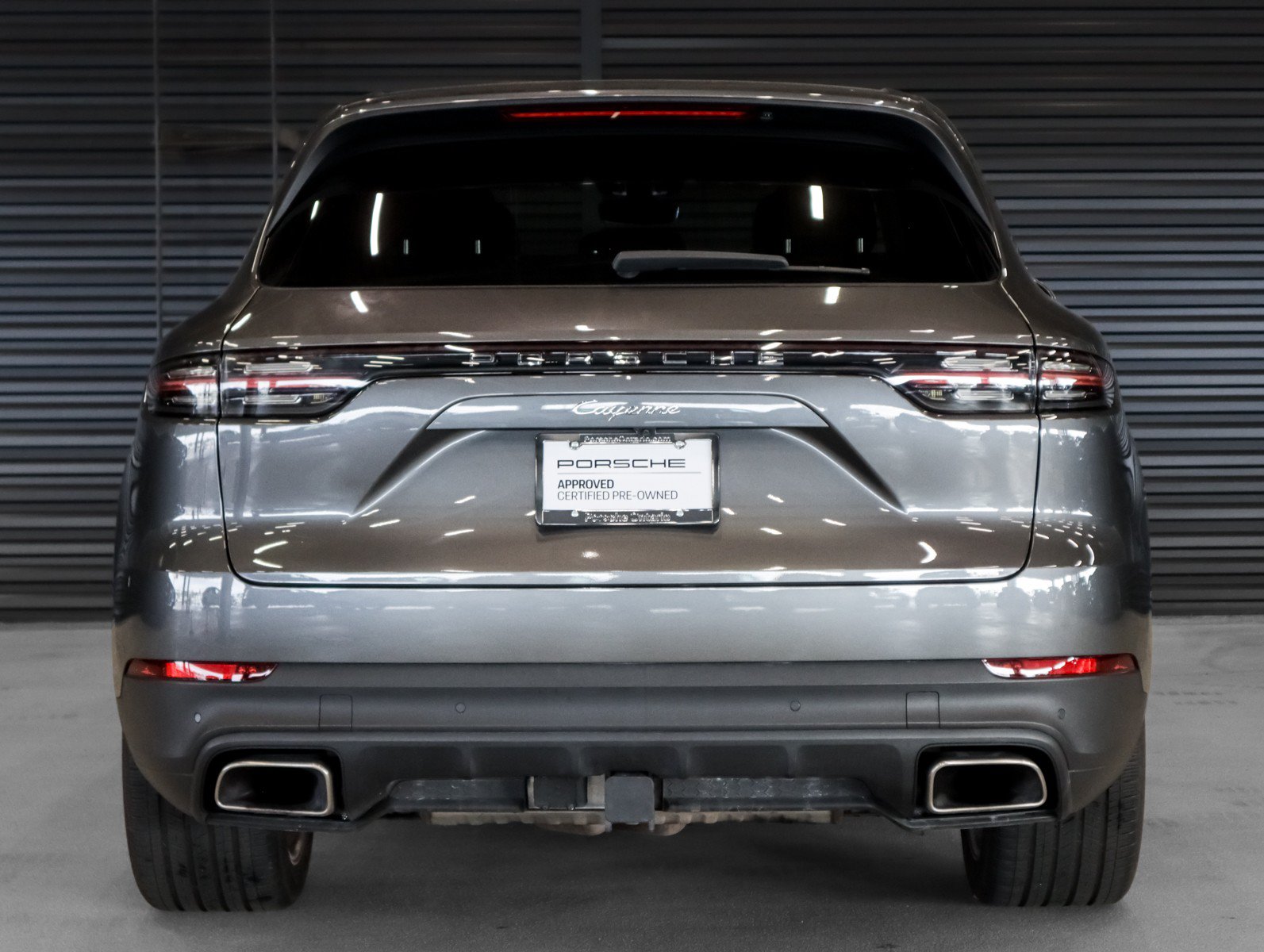Used 2023 Porsche Cayenne AWD/4WD image 9