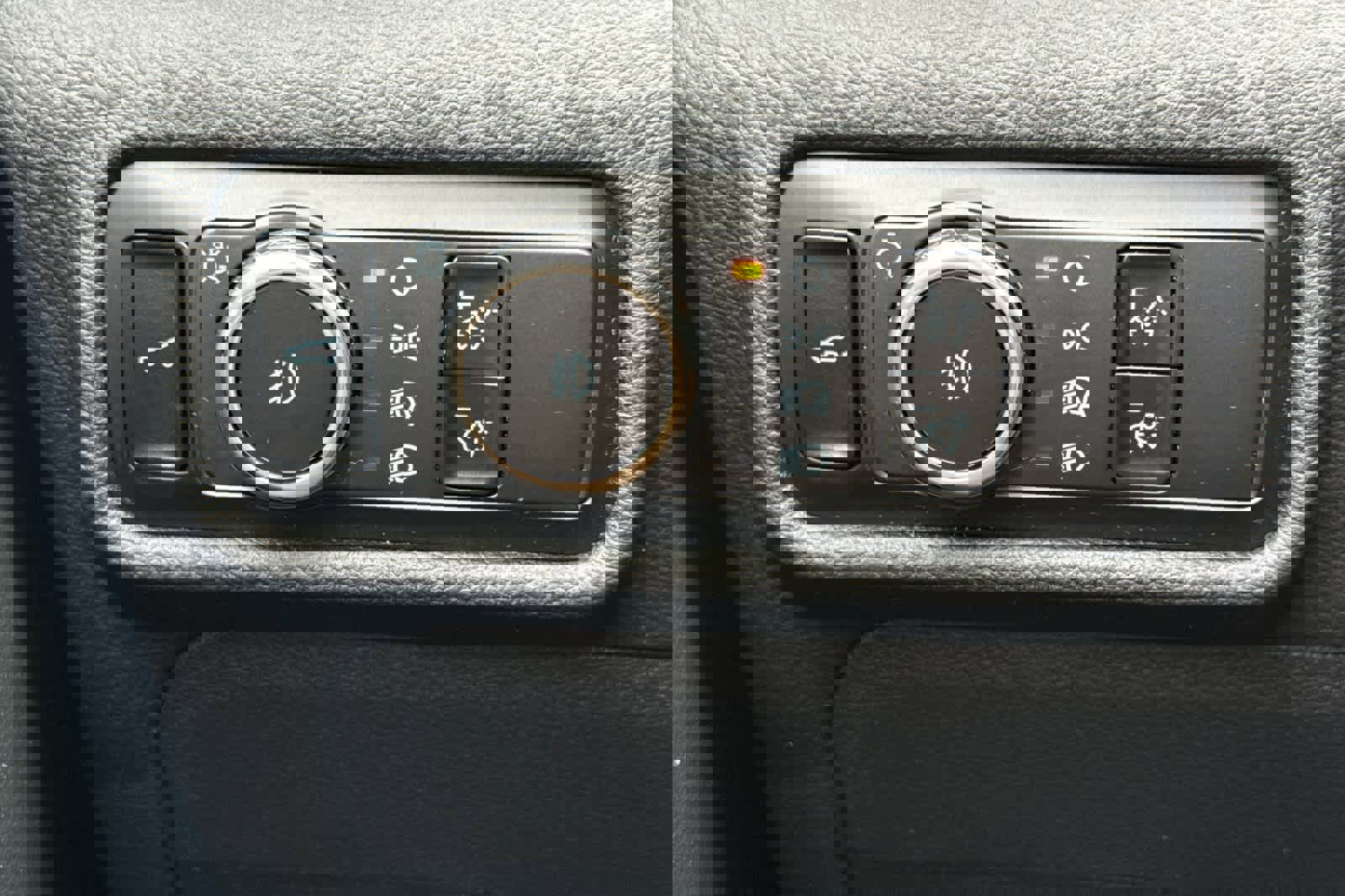 Used 2023 Ford Explorer XLT w/ Equipment Group 202A image 30