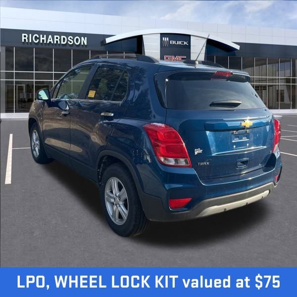 Used 2020 Chevrolet Trax LT w/ LT Convenience Package image 3