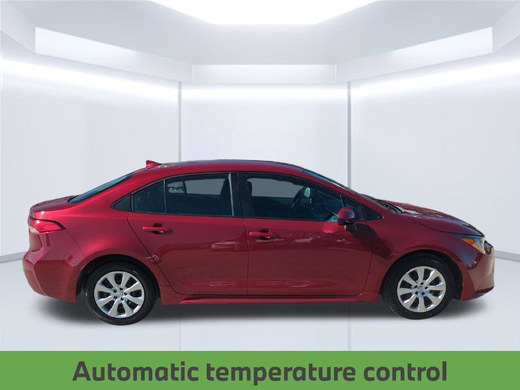 Used 2025 Toyota Corolla LE FWD image 9