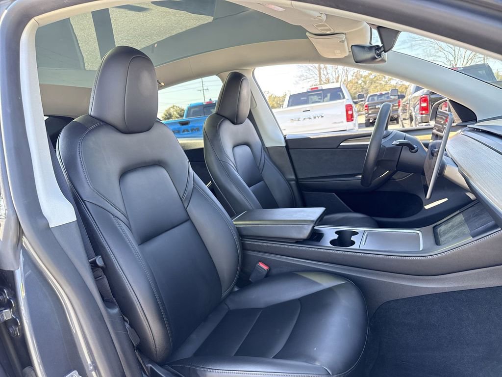 Used 2023 Tesla Model Y Long Range image 21