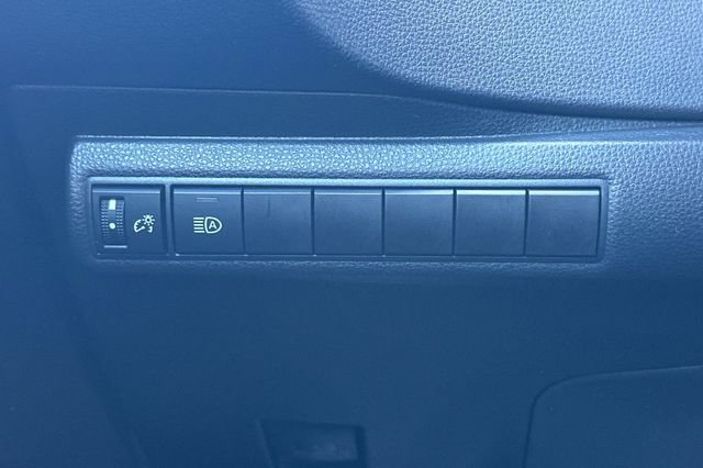 Used 2023 Toyota Corolla LE image 30