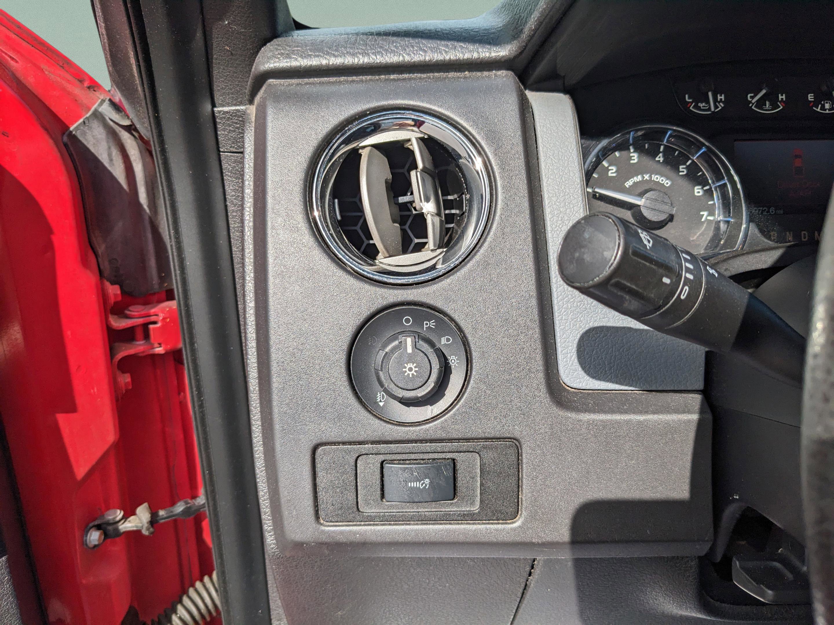 Used 2011 Ford F150 XLT w/ XLT Convenience Pkg image 14