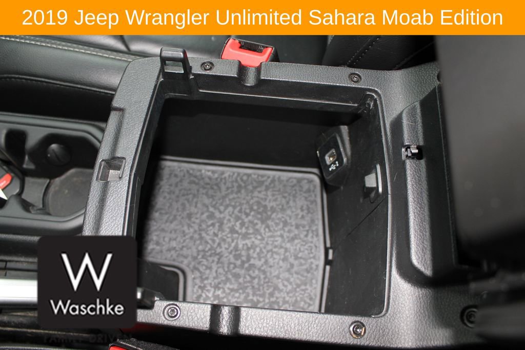 Used 2019 Jeep Wrangler Unlimited Sahara w/ Quick Order Package 24M Moab image 31