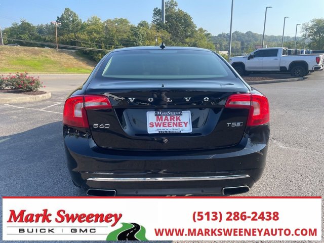 Used 2017 Volvo S60 T5 Inscription Platinum w/ Climate Package image 7