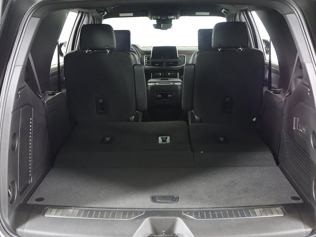 Used 2024 Chevrolet Tahoe High Country w/ Advanced Technology Package image 19