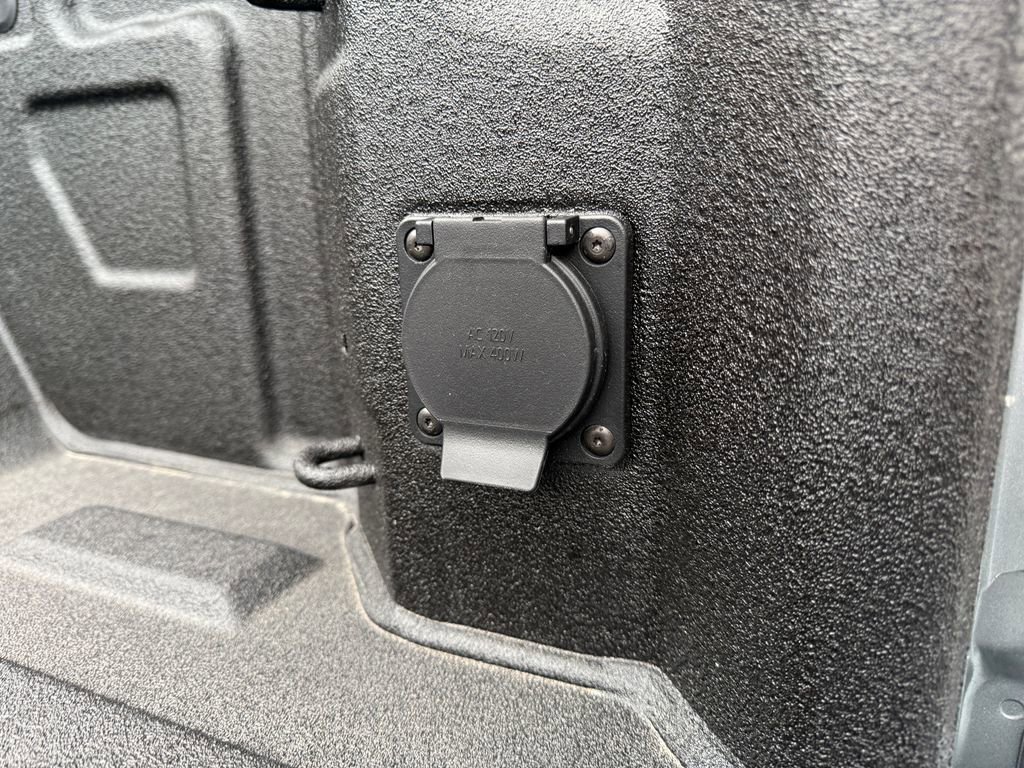 New 2026 Chevrolet Silverado 1500 RST w/ Dark Appearance Package image 13