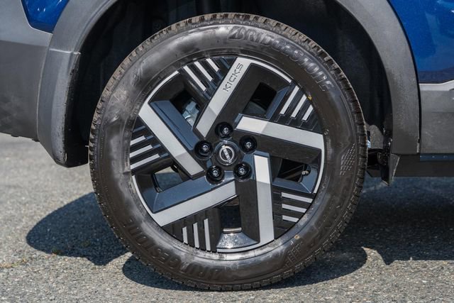 New 2026 Nissan Kicks SV image 16