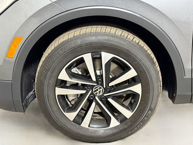 Used 2024 Volkswagen Tiguan S image 28