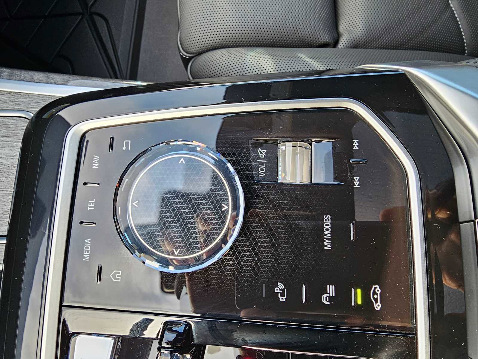 New 2024 BMW i7 xDrive60 image 29