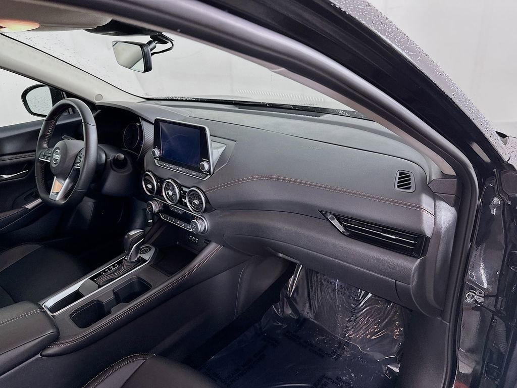 Used 2023 Nissan Sentra SR w/ SR Premium Package image 36