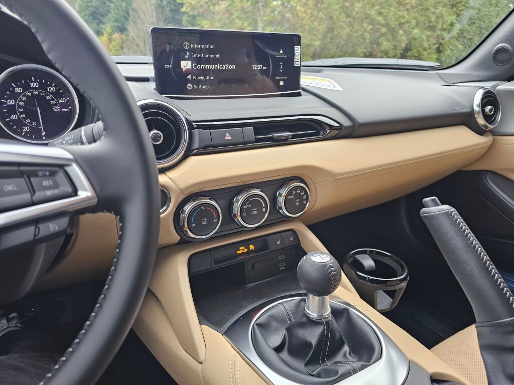 New 2025 MAZDA MX-5 Miata Grand Touring w/ Appearance Package image 16