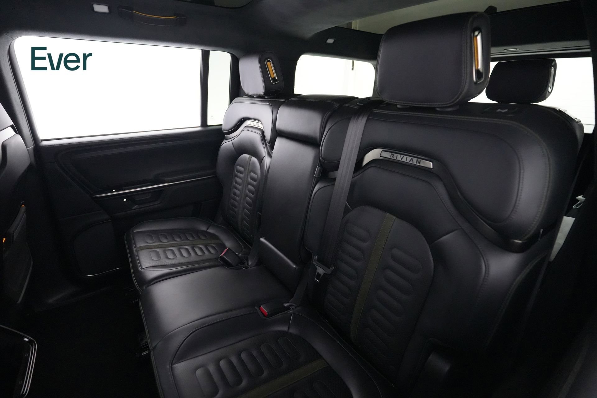 Used 2025 Rivian R1S Adventure AWD/4WD image 24