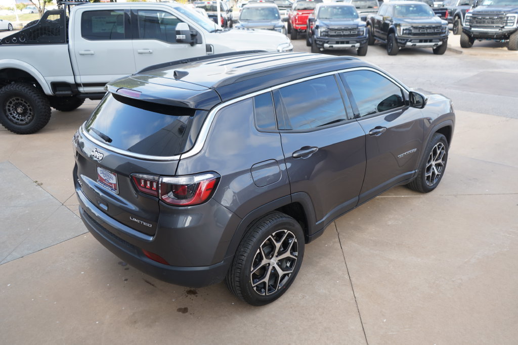 Used 2024 Jeep Compass Limited AWD/4WD image 15