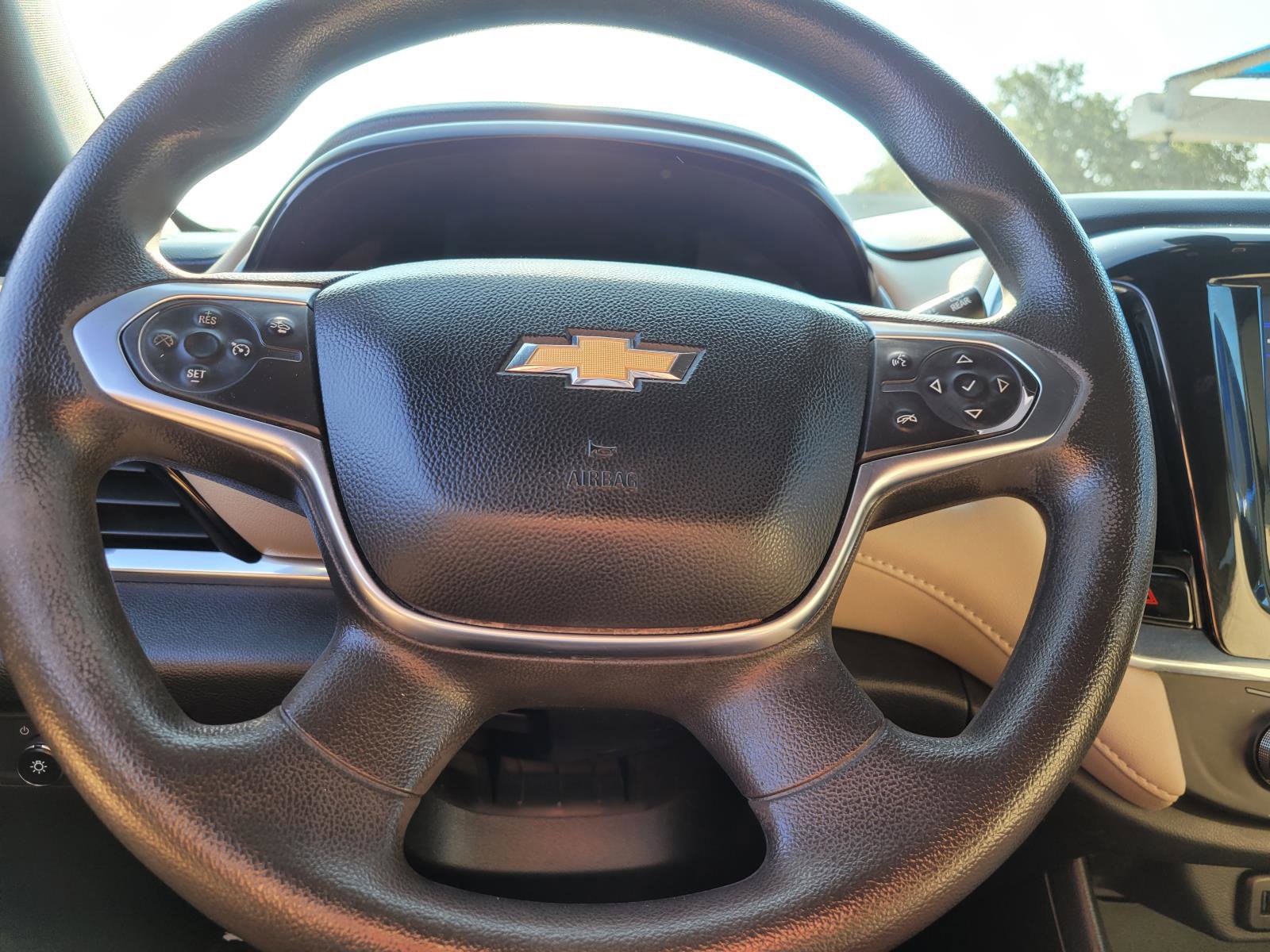 Used 2023 Chevrolet Traverse LS AWD/4WD image 25