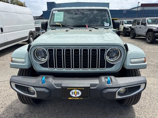 Used 2024 Jeep Wrangler Unlimited Sahara AWD/4WD image 2