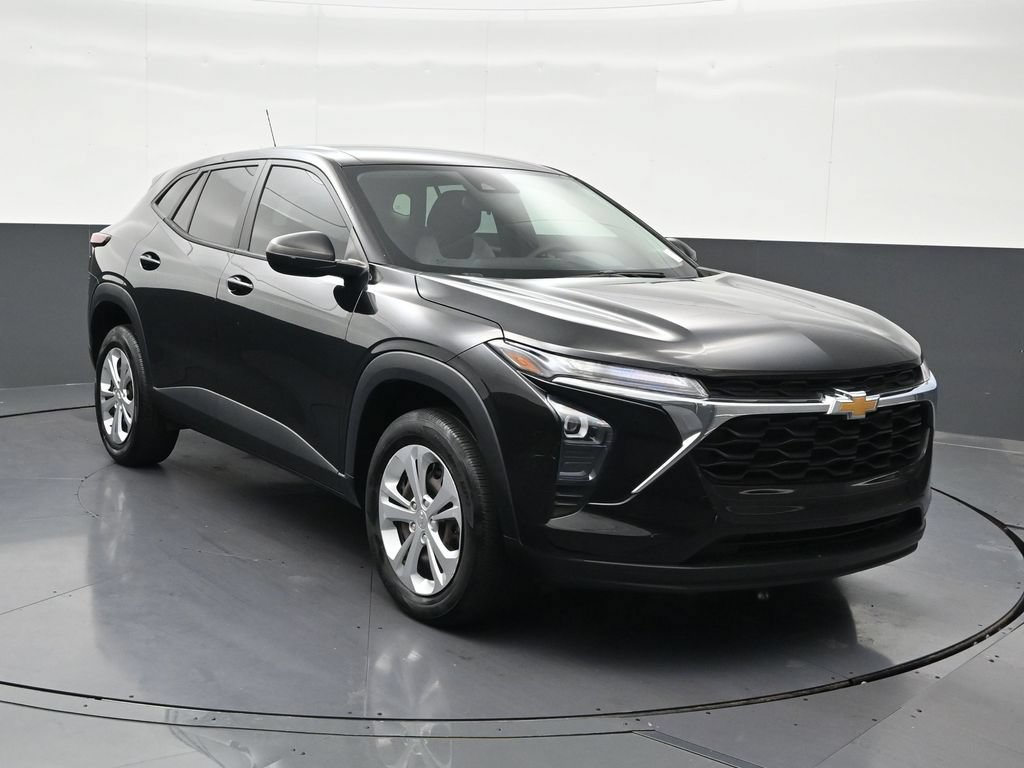 Used 2024 Chevrolet Trax LS FWD image 8