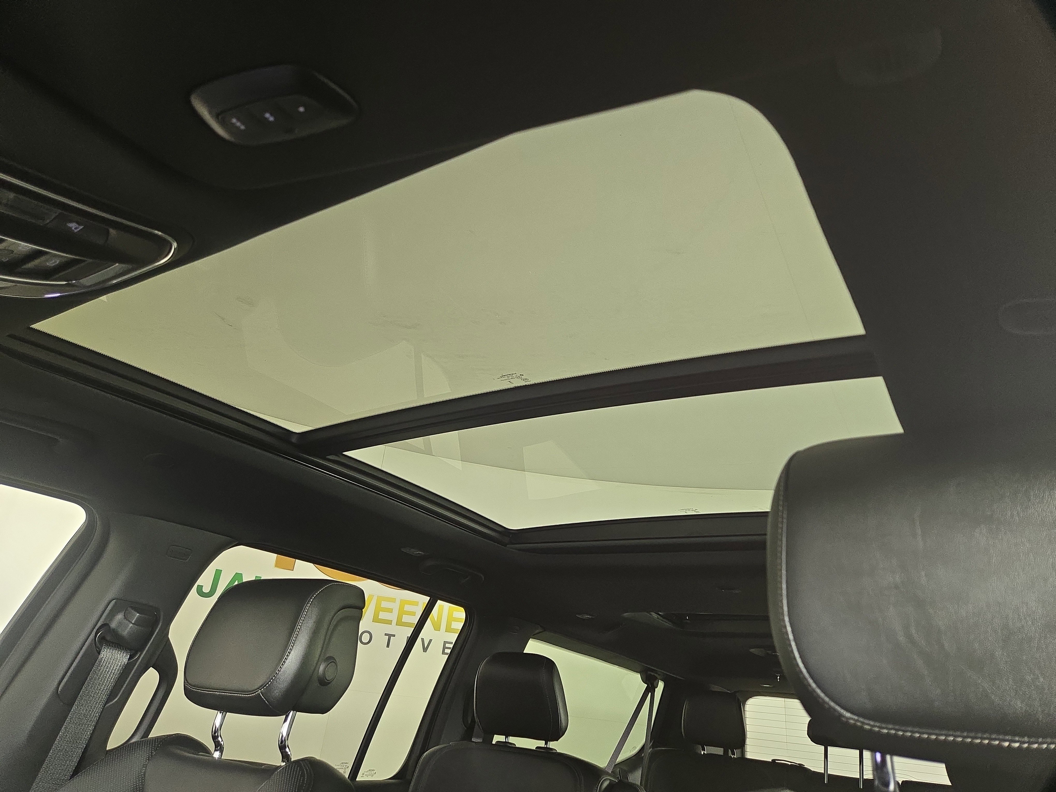 Used 2023 Jeep Wagoneer L Series II w/ Premium Group I image 24