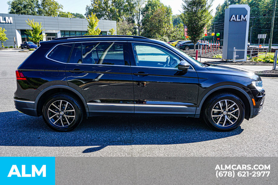 Used 2021 Volkswagen Tiguan SE w/ Panoramic Sunroof Package FWD image 8