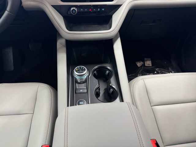 Used 2026 Ford Explorer Active w/ Active Comfort Package image 13